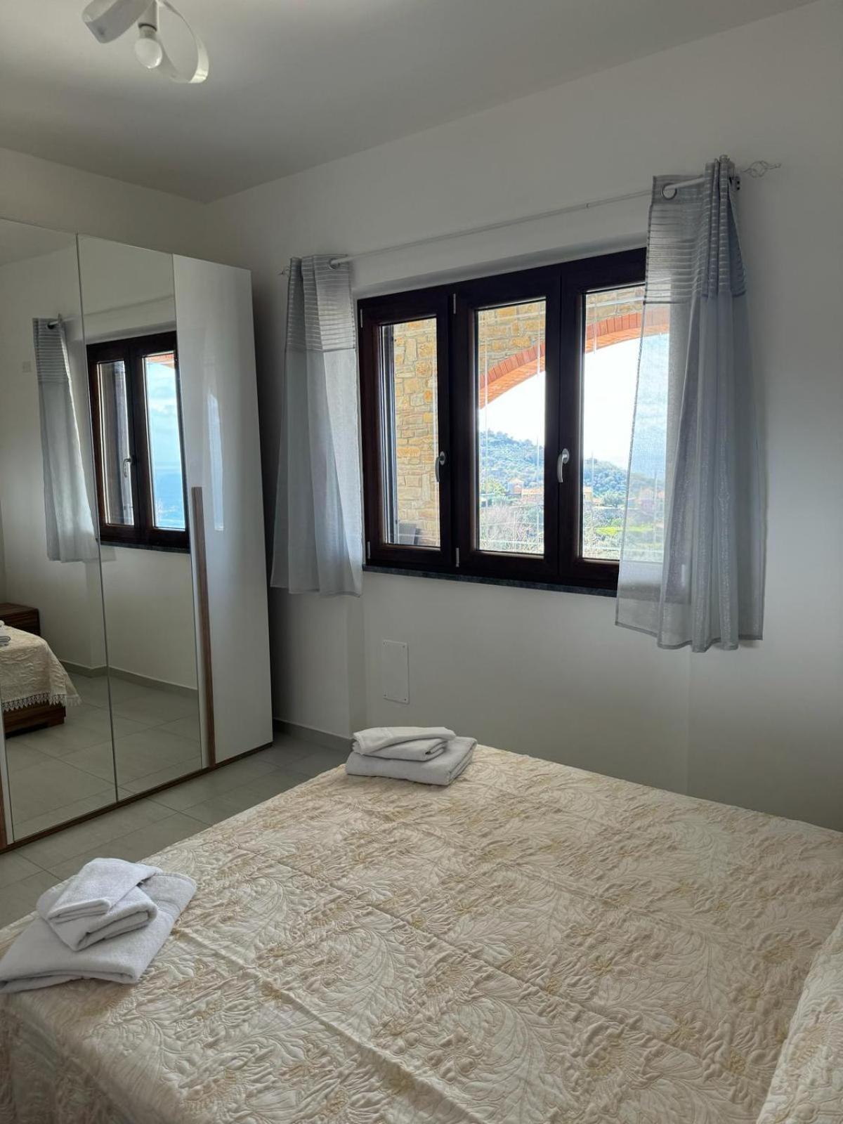 Casa Iris Hotel Castellabate Exterior photo